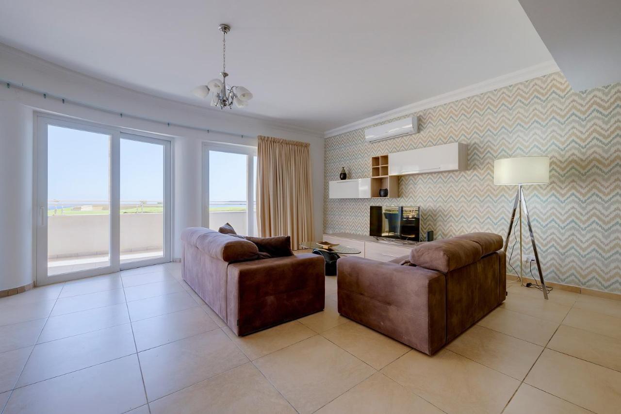 Seafront Lux Apart Inc Pool, Upmarket Area Слима Экстерьер фото