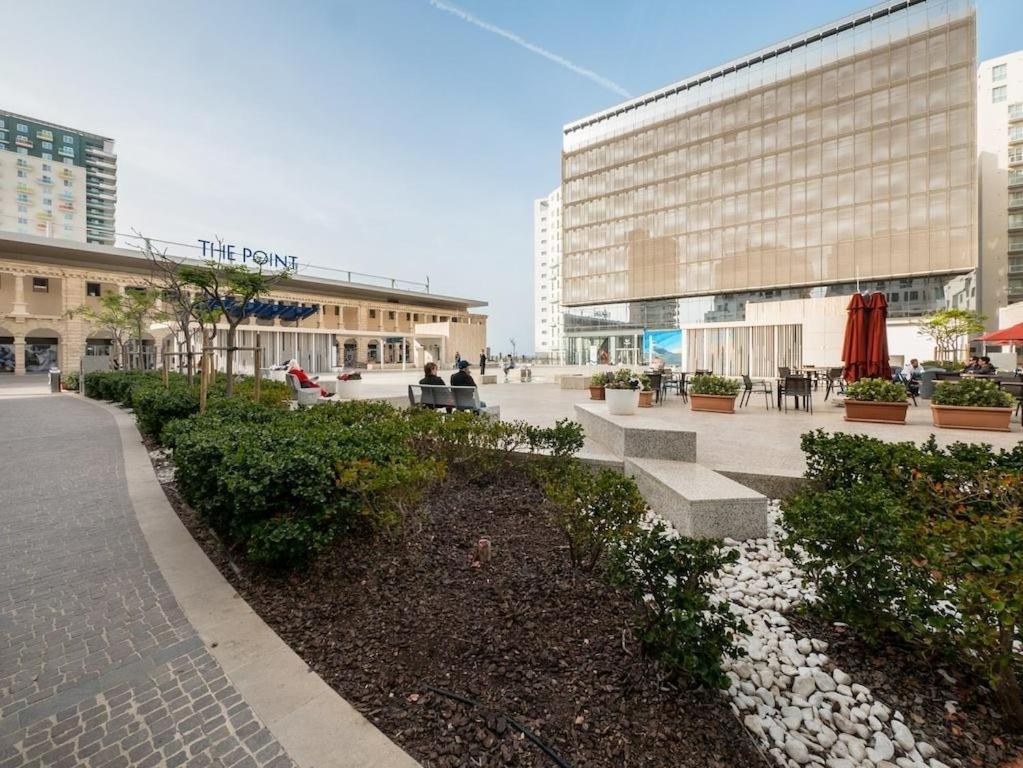 Seafront Lux Apart Inc Pool, Upmarket Area Слима Экстерьер фото